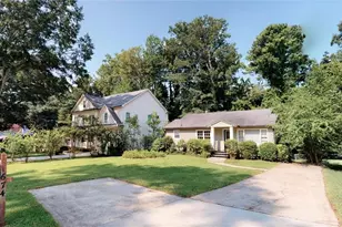 1674 Beacon Hill Blvd, Atlanta, GA 30329 - Photo 15