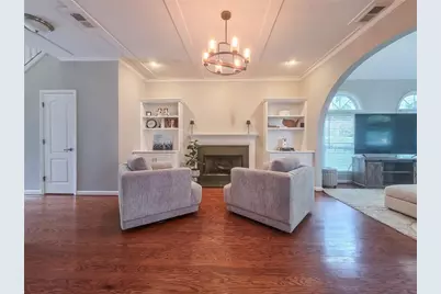 1056 Shady Valley Pl NE, Atlanta, GA 30324 - Photo 5