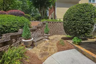 1056 Shady Valley Pl NE, Atlanta, GA 30324 - Photo 3