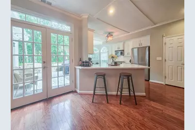 1056 Shady Valley Pl NE, Atlanta, GA 30324 - Photo 15