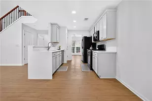3870 Elder Field Ln, Cumming, GA 30040 - Photo 7