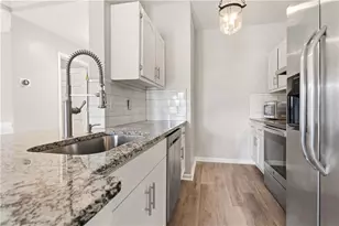 2700 Pine Tree Road NE, Atlanta, GA 30324 - Photo 7