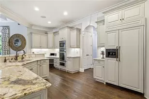 2830 Manor Bridge Dr, Alpharetta, GA 30004 - Photo 13