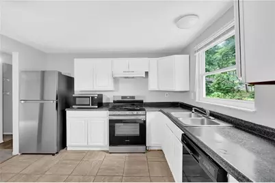 1885 Corduroy Court, Lithonia, GA 30058 - Photo 15