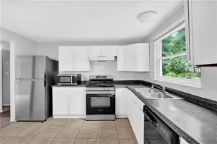 1885 Corduroy Ct, Lithonia, GA 30058 - Photo 15