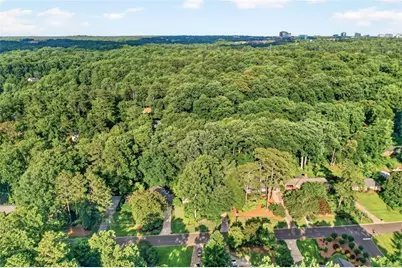 6885 Heathfield Drive, Atlanta, GA 30328 - Photo 47
