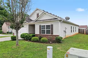 4205 Magnolia Pl, Gainesville, GA 30504 - Photo 3
