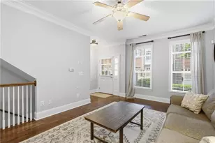 1147 Glenridge Pl, Atlanta, GA 30342 - Photo 5