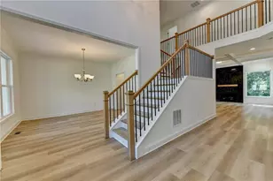 9135 Fox Trail Ln, Gainesville, GA 30506 - Photo 3