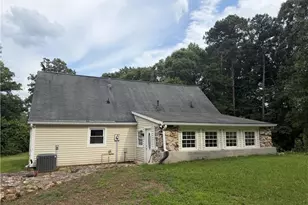 1526 Lost Mountain Rd, Powder Springs, GA 30127 - Photo 3