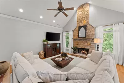 3365 Greenside Court, Dacula, GA 30019 - Photo 5
