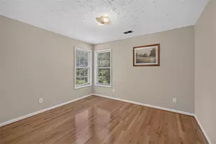 860 Scenic Lake Dr, Lawrenceville, GA 30045 - Photo 25