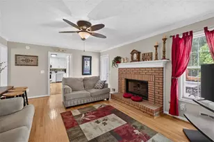 860 Scenic Lake Dr, Lawrenceville, GA 30045 - Photo 13