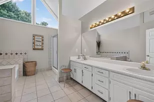 860 Scenic Lake Dr, Lawrenceville, GA 30045 - Photo 23