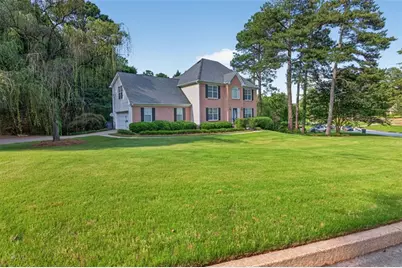 860 Scenic Lake Drive, Lawrenceville, GA 30045 - Photo 3
