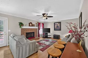860 Scenic Lake Dr, Lawrenceville, GA 30045 - Photo 11