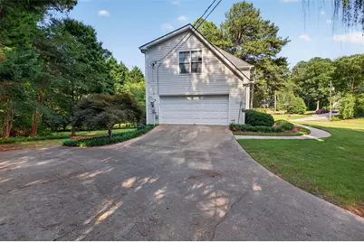 860 Scenic Lake Drive, Lawrenceville, GA 30045 - Photo 43
