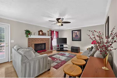 860 Scenic Lake Drive, Lawrenceville, GA 30045 - Photo 11