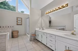 860 Scenic Lake Dr, Lawrenceville, GA 30045 - Photo 23
