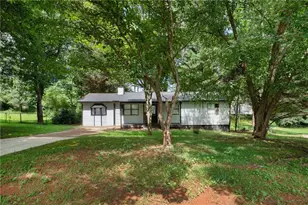 672 Lookout Ct, Lawrenceville, GA 30043 - Photo 3