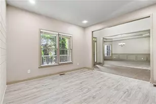 2607 Creek Rock Cir, Buford, GA 30519 - Photo 7