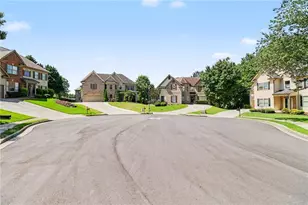 2607 Creek Rock Cir, Buford, GA 30519 - Photo 3