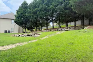 2607 Creek Rock Cir, Buford, GA 30519 - Photo 37
