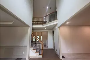 2607 Creek Rock Cir, Buford, GA 30519 - Photo 3
