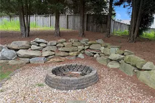 2607 Creek Rock Cir, Buford, GA 30519 - Photo 35