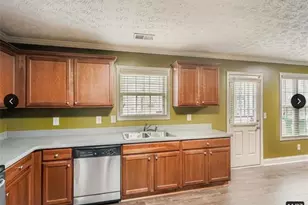 5861 Fairington Farms Ln, Lithonia, GA 30038 - Photo 15