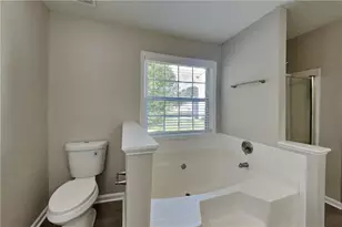 1041 Wicker Pine Dr, Lawrenceville, GA 30043 - Photo 9