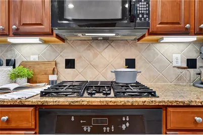 6076 Tennyson Park Way, Peachtree Corners, GA 30092 - Photo 9