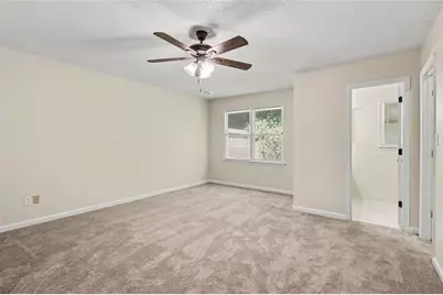 7101 Woodridge Lane, Union City, GA 30291 - Photo 9