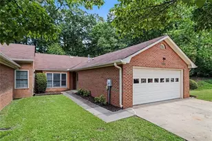 7101 Woodridge Ln, Union City, GA 30291 - Photo 1