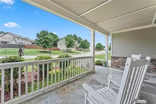 4949 Whisper Creek Ct, Gainesville, GA 30504 - Photo 9