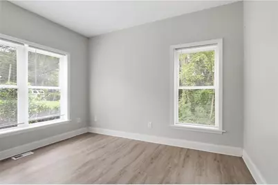 562 Woodlawn Avenue NW, Atlanta, GA 30318 - Photo 19
