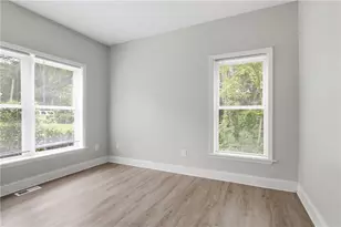 562 Woodlawn Ave NW, Atlanta, GA 30318 - Photo 19