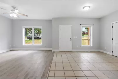 562 Woodlawn Avenue NW, Atlanta, GA 30318 - Photo 9