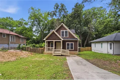 562 Woodlawn Avenue NW, Atlanta, GA 30318 - Photo 1