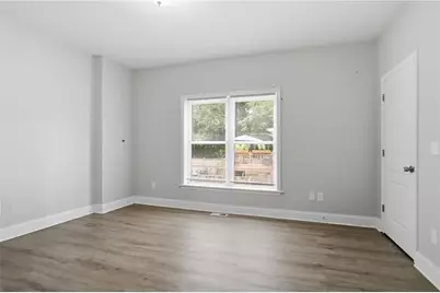 562 Woodlawn Avenue NW, Atlanta, GA 30318 - Photo 21
