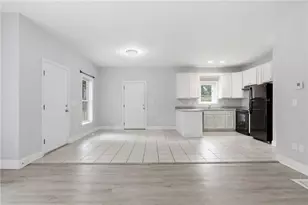 562 Woodlawn Ave NW, Atlanta, GA 30318 - Photo 13