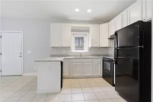 562 Woodlawn Ave NW, Atlanta, GA 30318 - Photo 15