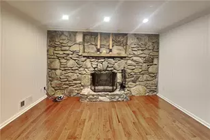 4623 Huntridge Dr NE, Roswell, GA 30075 - Photo 3
