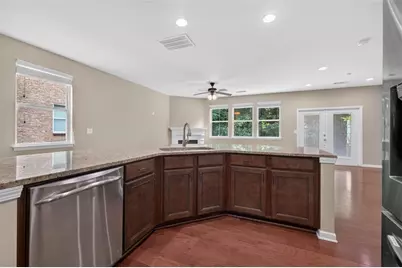 1572 NE Lenox Overlook Road NE, Atlanta, GA 30329 - Photo 13
