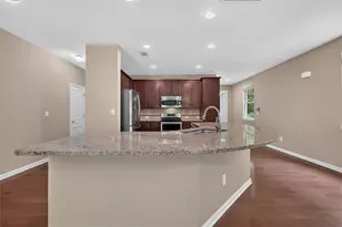1572 NE Lenox Overlook Road NE, Atlanta, GA 30329 - Photo 9