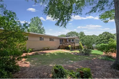 2730 Fontainebleau Drive, Dunwoody, GA 30360 - Photo 29