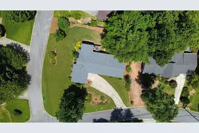 2730 Fontainebleau Drive, Dunwoody, GA 30360 - Photo 35