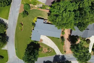 2730 Fontainebleau Dr, Dunwoody, GA 30360 - Photo 35