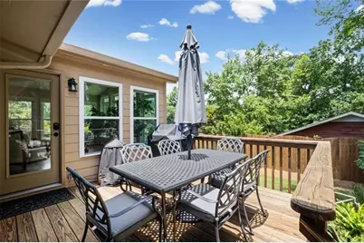 2730 Fontainebleau Drive, Dunwoody, GA 30360 - Photo 19