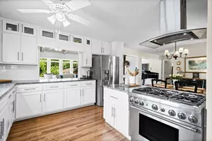 2730 Fontainebleau Dr, Dunwoody, GA 30360 - Photo 13
